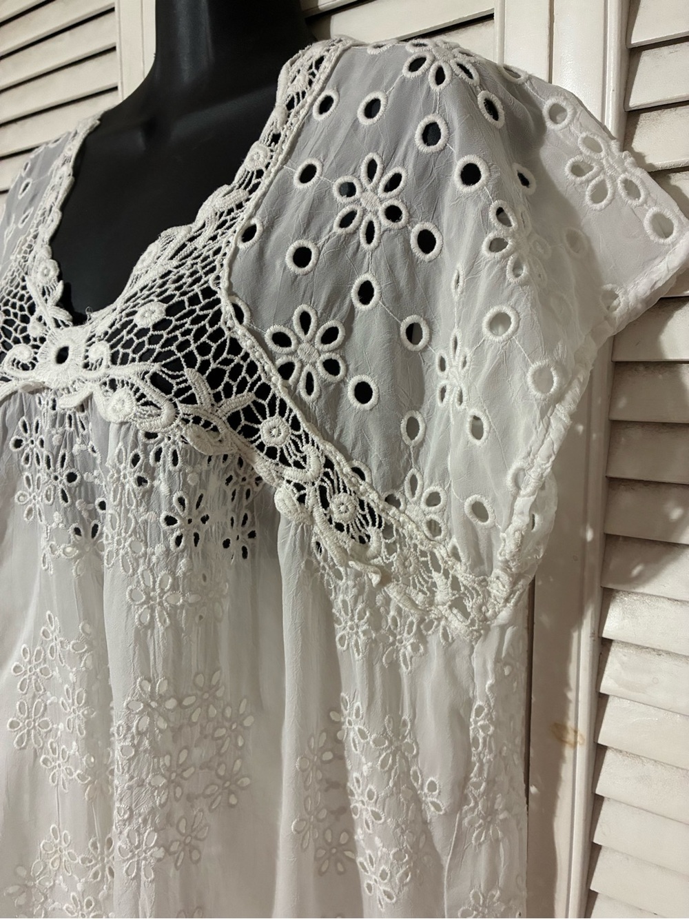 Johnny Was Lg Embroidered Cotton eyelet Tunic Top - Picture 3 of 7